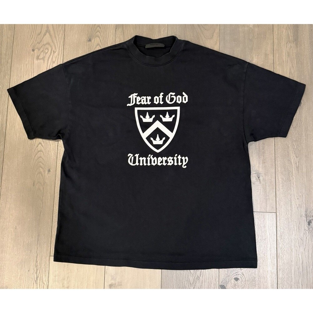 Fear of God Essentials University Crest T-Shirt Men S Black Boxy Heavyweight Tee